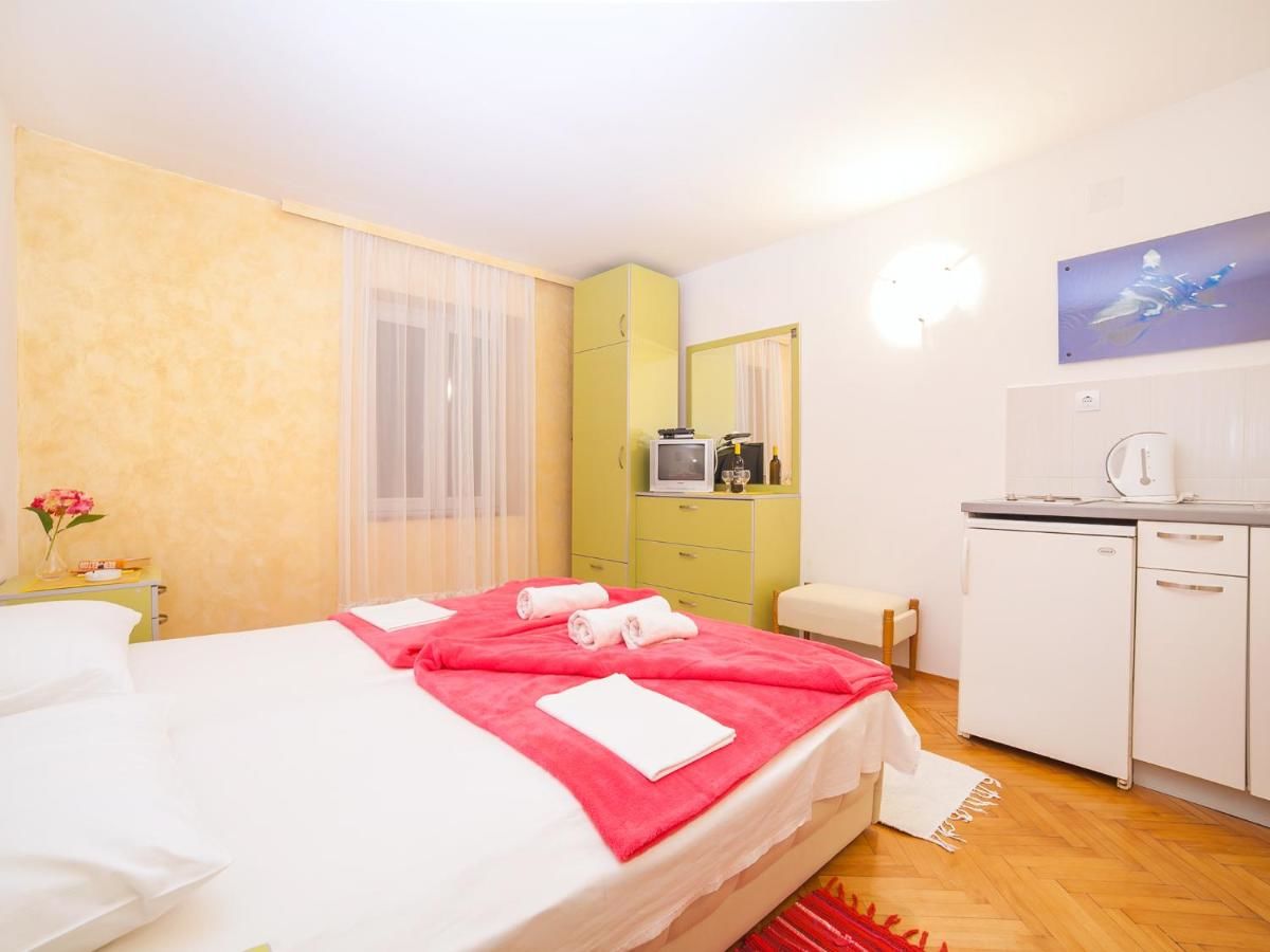 Апартаменты Apartments Adria Петровац