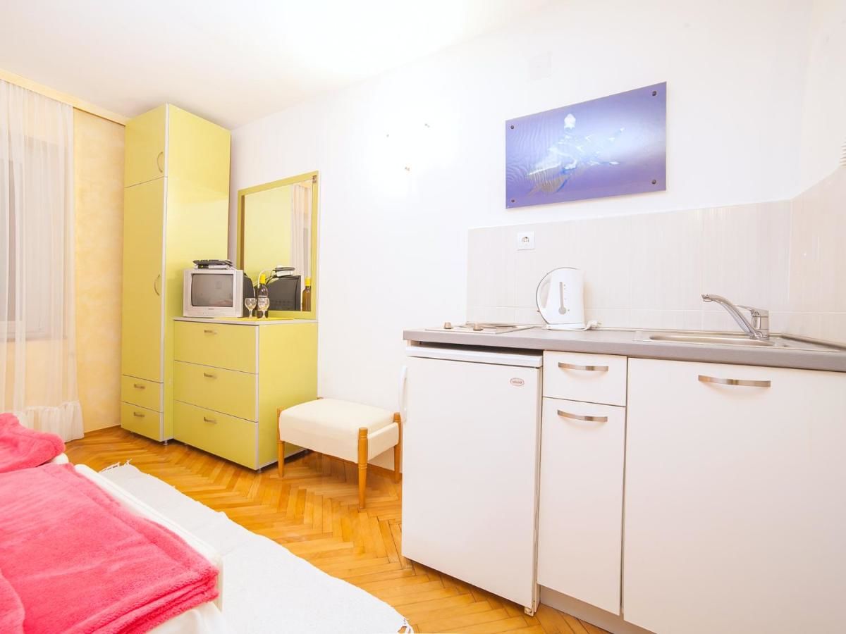 Апартаменты Apartments Adria Петровац