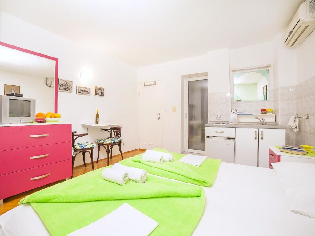 Апартаменты Apartments Adria Петровац