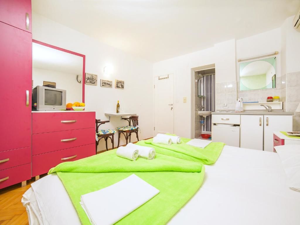 Апартаменты Apartments Adria Петровац