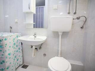 Апартаменты Apartments Adria Петровац Апартаменты "Комфорт" с 1 спальней и балконом-11